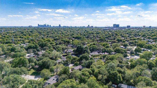 6467 Danbury Lane, Dallas, TX 75214