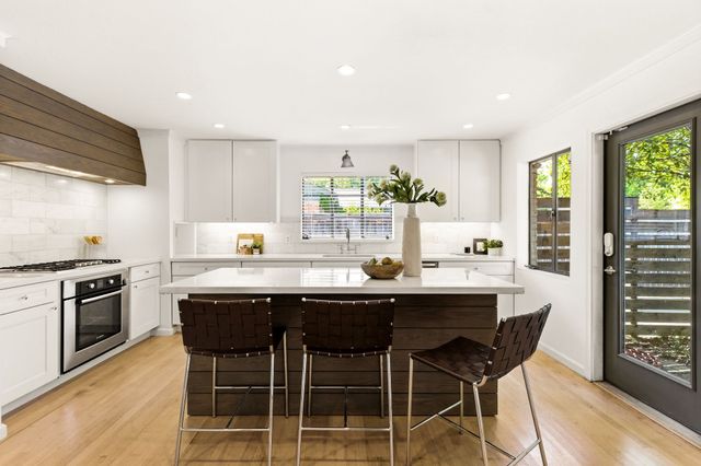 6467 Danbury Lane, Dallas, TX 75214