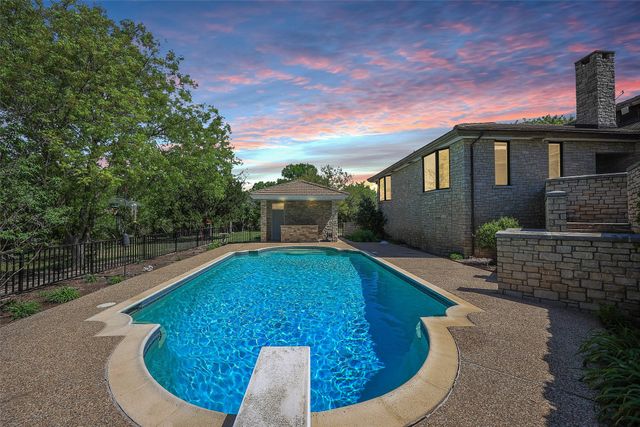 201 Jenkins Ridge, Aledo, TX 76008