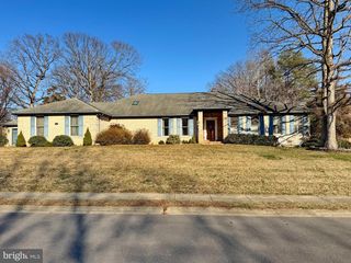 1020 SUFFOLK DR, La Plata, MD 20646