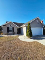 143 Heath Dr., Longs, SC 29568