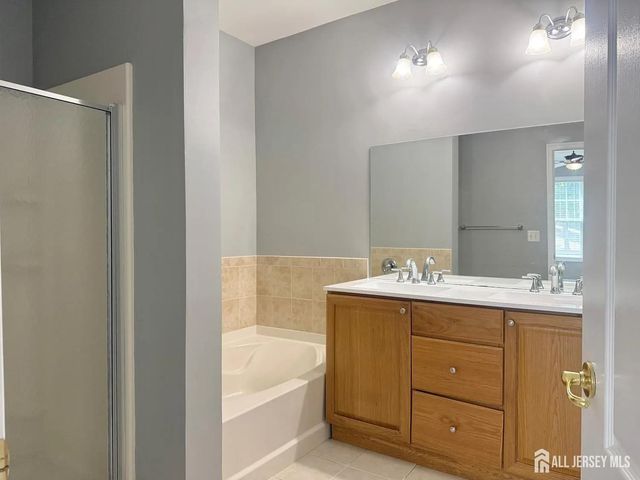 3223 Edward Stec Boulevard 23, Edison, NJ 08836