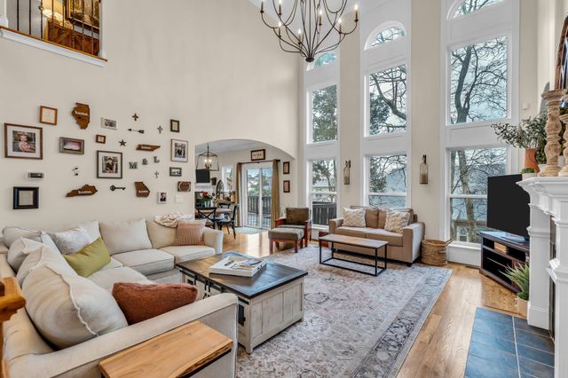 2003 White Rock Cir, Spring Hill, TN 37174