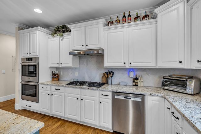 2003 White Rock Cir, Spring Hill, TN 37174