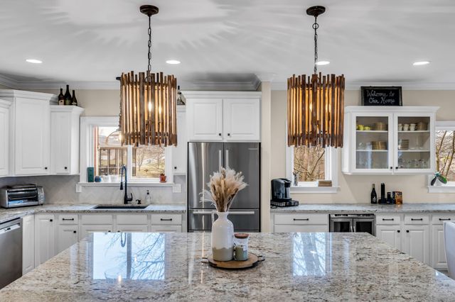 2003 White Rock Cir, Spring Hill, TN 37174