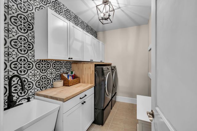 2003 White Rock Cir, Spring Hill, TN 37174