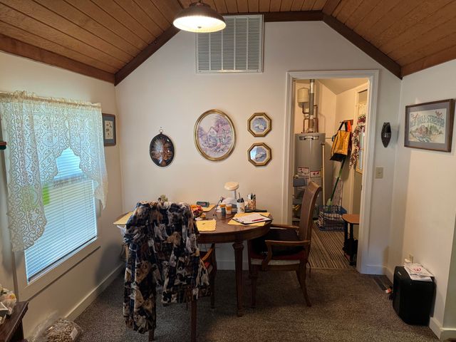 804 Azalea Street SE, Demotte, IN 46310