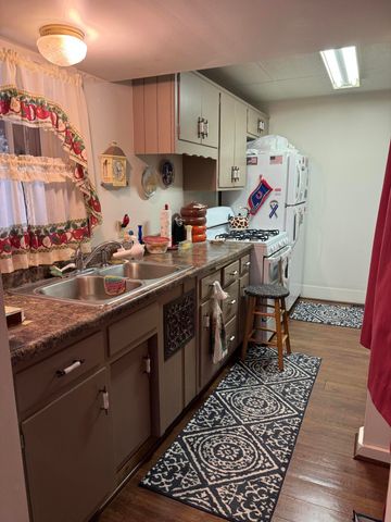 804 Azalea Street SE, Demotte, IN 46310