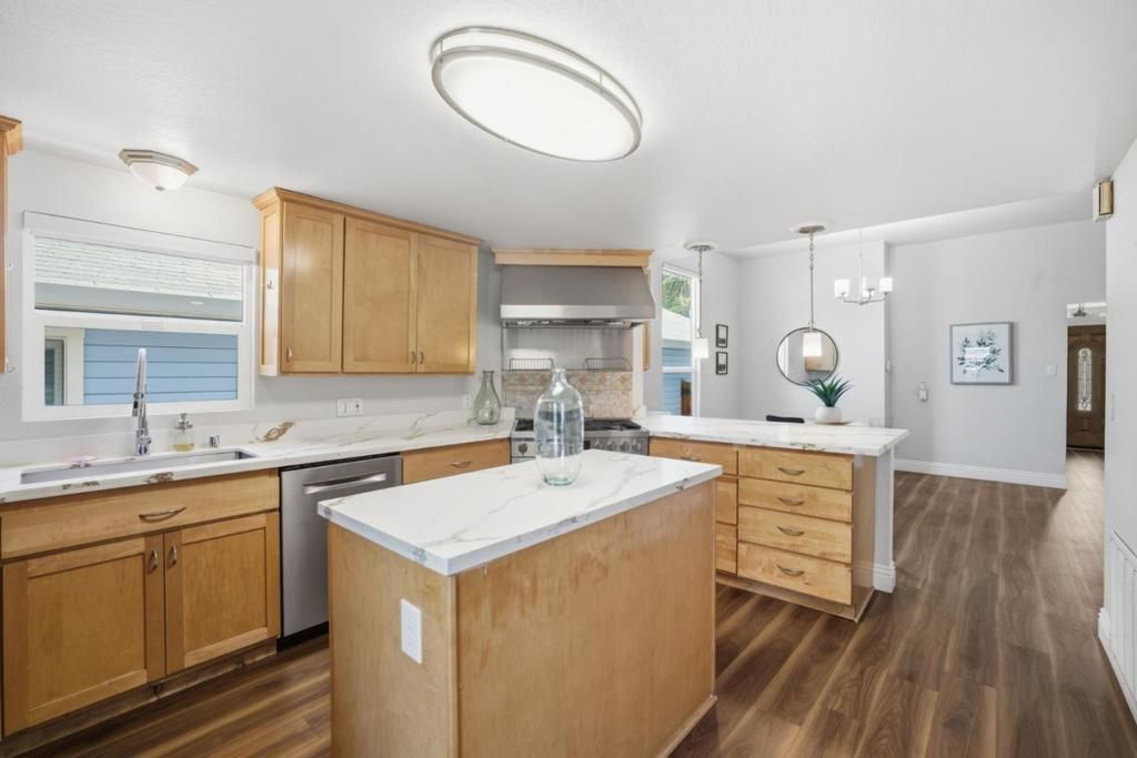 Image 18 of property listing at 229 Washington Street, San Jose, CA 95112