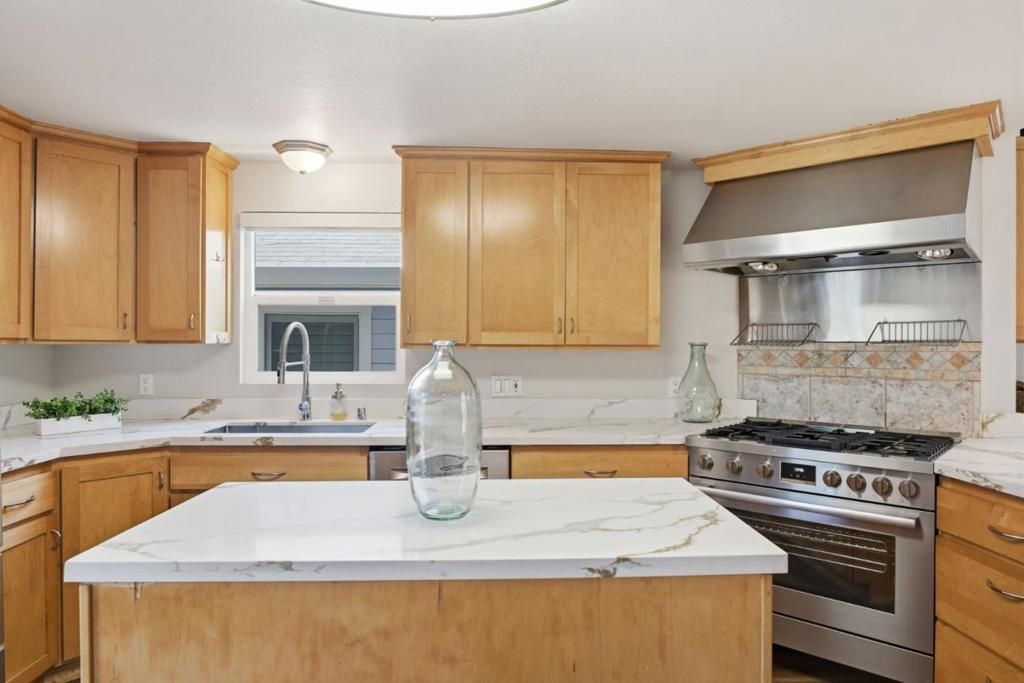 Image 21 of property listing at 229 Washington Street, San Jose, CA 95112