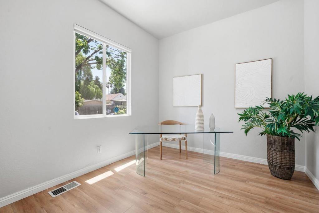 Image 22 of property listing at 229 Washington Street, San Jose, CA 95112