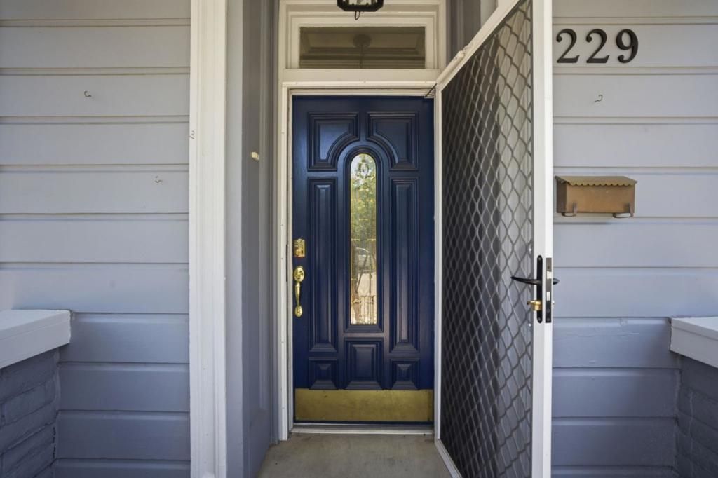Image 7 of property listing at 229 Washington Street, San Jose, CA 95112