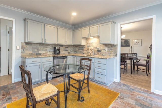 1913 RYE RD, Germantown, TN 38139