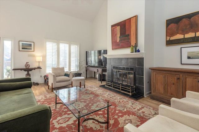 1913 RYE RD, Germantown, TN 38139