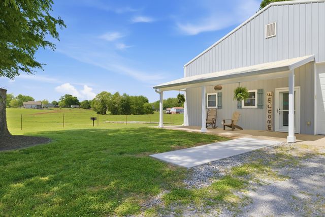 3017 Abigail Ln, Columbia, TN 38401