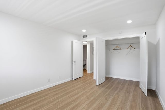 2005 Newport G, Deerfield Beach, FL 33442