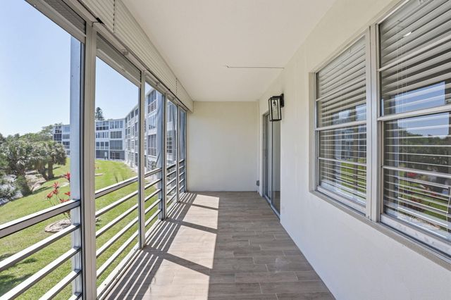 2005 Newport G, Deerfield Beach, FL 33442