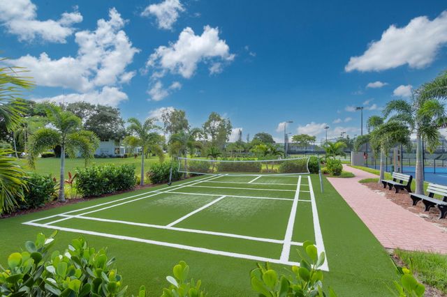 2005 Newport G, Deerfield Beach, FL 33442