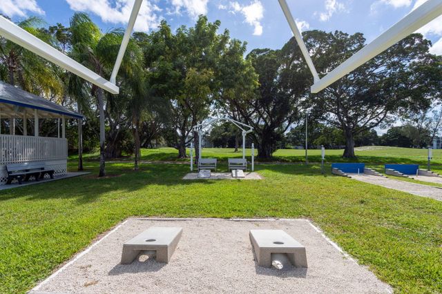 2005 Newport G, Deerfield Beach, FL 33442