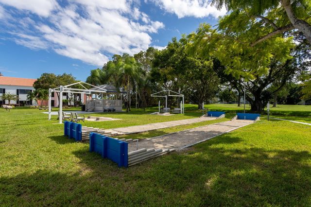 2005 Newport G, Deerfield Beach, FL 33442