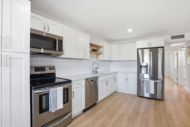 2005 Newport G, Deerfield Beach, FL 33442