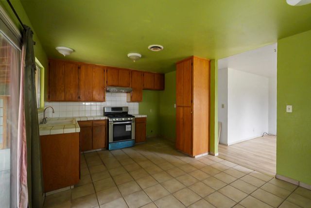 9135 Orchid Ln, Delhi, CA 95315