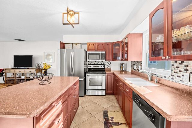 1805 Plover Avenue, Fort Pierce, FL 34949