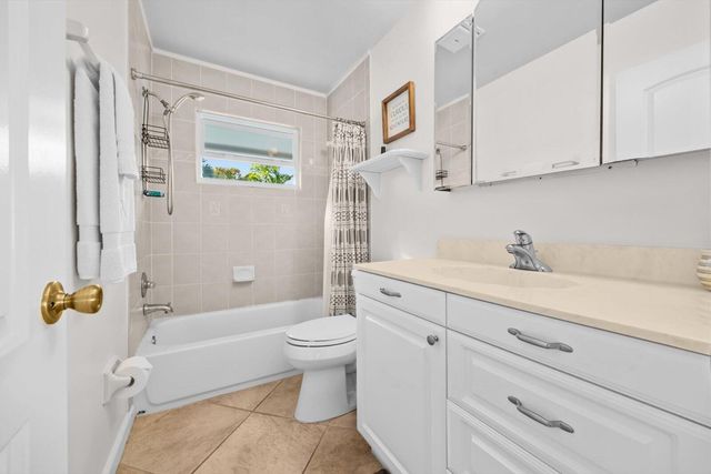 1805 Plover Avenue, Fort Pierce, FL 34949