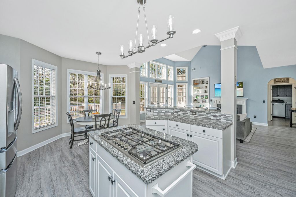 Image 5 of property listing at 1702 William Hapton Way, Mount Pleasant, SC 29466