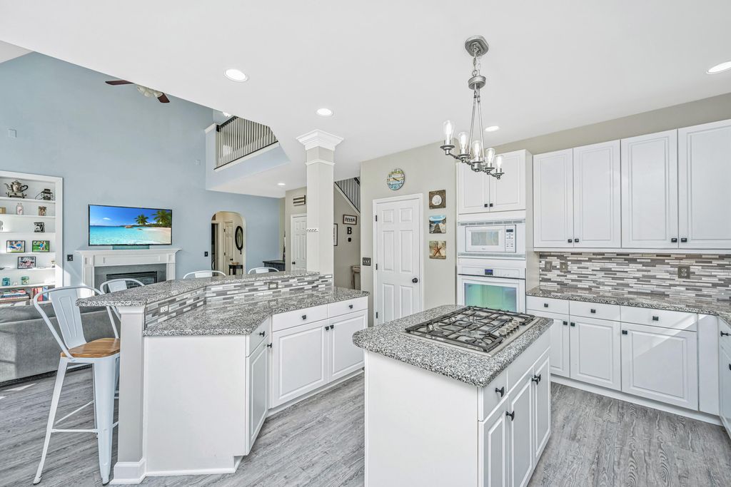 Image 6 of property listing at 1702 William Hapton Way, Mount Pleasant, SC 29466