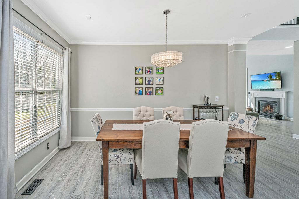 Image 8 of property listing at 1702 William Hapton Way, Mount Pleasant, SC 29466