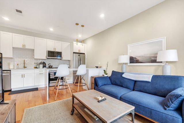 35 Somerset Ave. 3, Winthrop, MA 02152