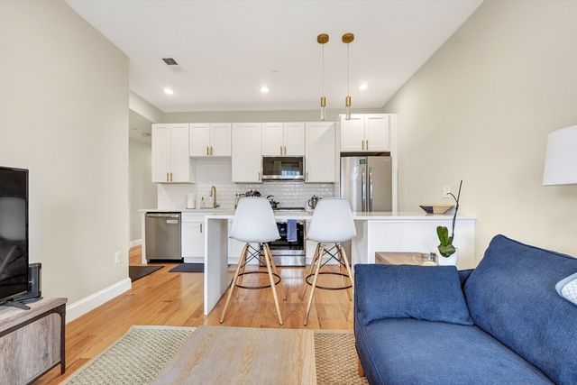 35 Somerset Ave. 3, Winthrop, MA 02152