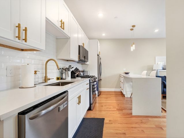 35 Somerset Ave. 3, Winthrop, MA 02152