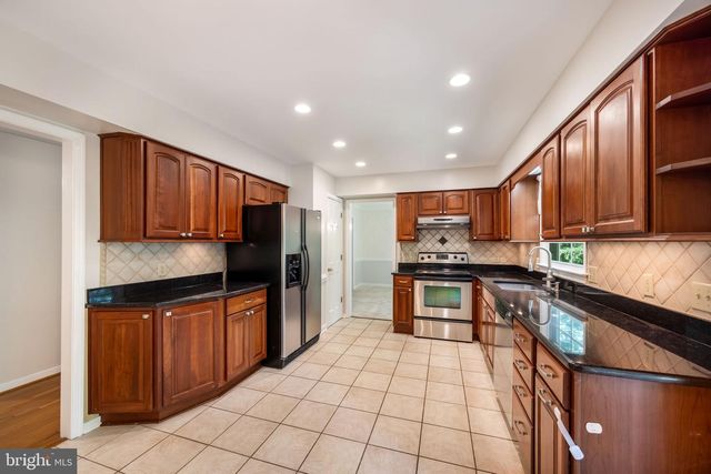 2002 ADMIRAL DR, Stafford, VA 22554