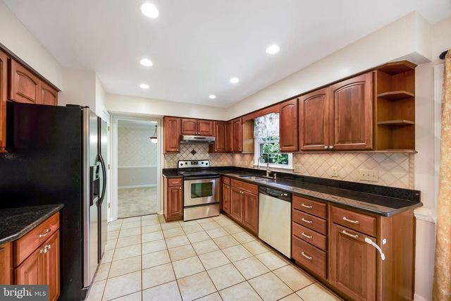 2002 ADMIRAL DR, Stafford, VA 22554