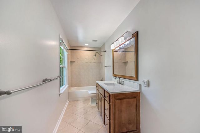 2002 ADMIRAL DR, Stafford, VA 22554