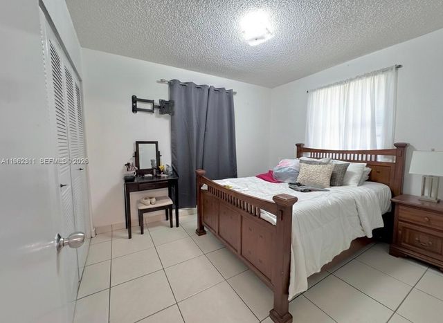 367 E 20th St 369, Hialeah, FL 33010