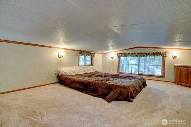 25 Drial Loop, Deming, WA 98244