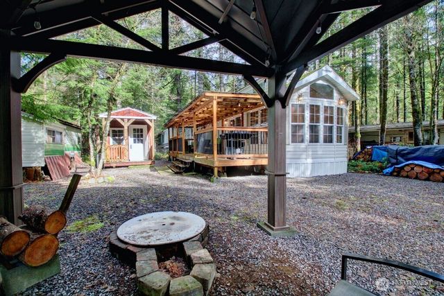 25 Drial Loop, Deming, WA 98244