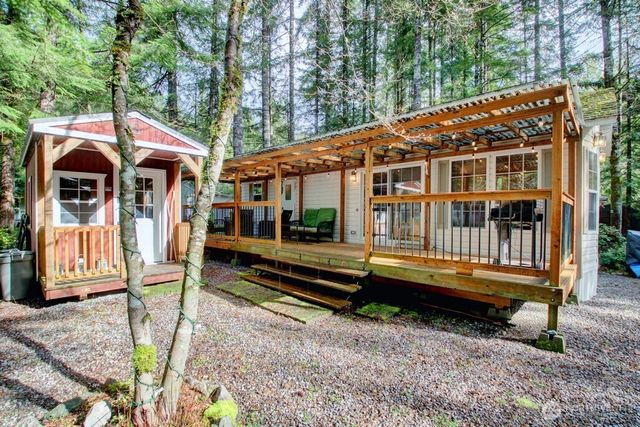 25 Drial Loop, Deming, WA 98244