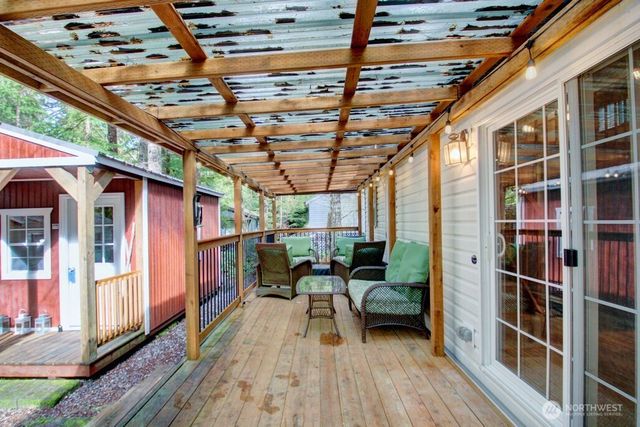 25 Drial Loop, Deming, WA 98244