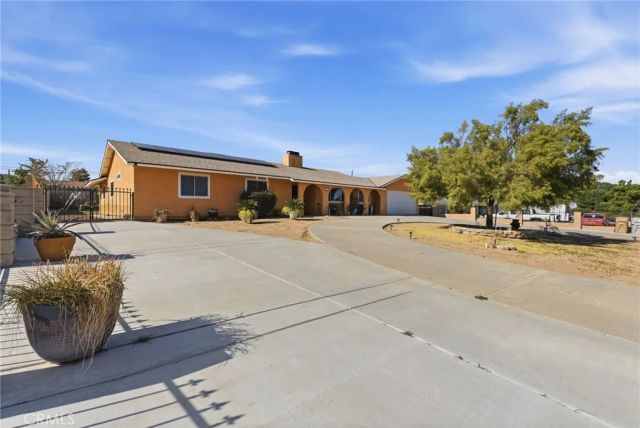 7868 Arrowhead Lake Road, Hesperia, CA 92345