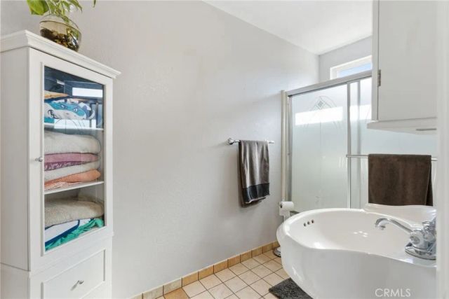 7868 Arrowhead Lake Road, Hesperia, CA 92345