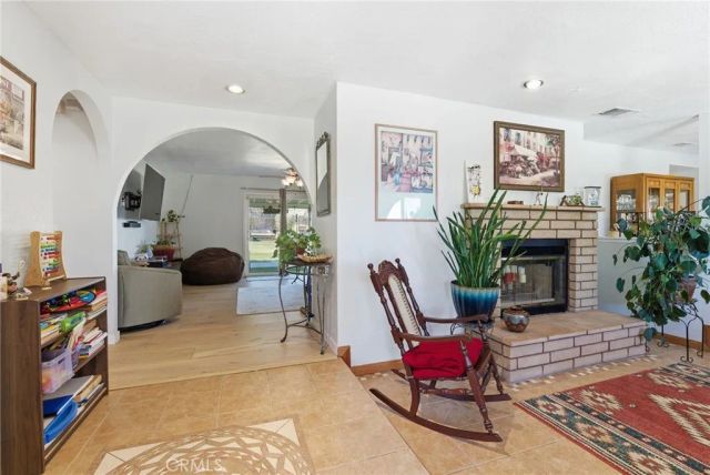 7868 Arrowhead Lake Road, Hesperia, CA 92345