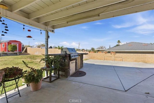 7868 Arrowhead Lake Road, Hesperia, CA 92345