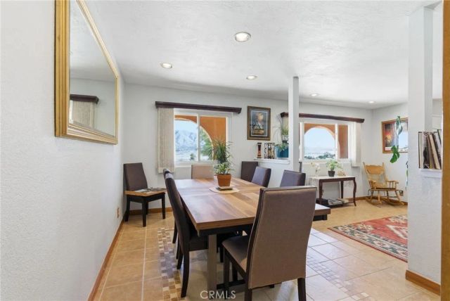 7868 Arrowhead Lake Road, Hesperia, CA 92345