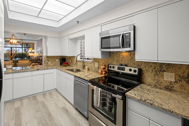11370 Twelve Oaks Way 118, North Palm Beach, FL 33408