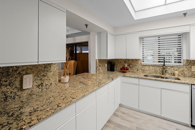 11370 Twelve Oaks Way 118, North Palm Beach, FL 33408