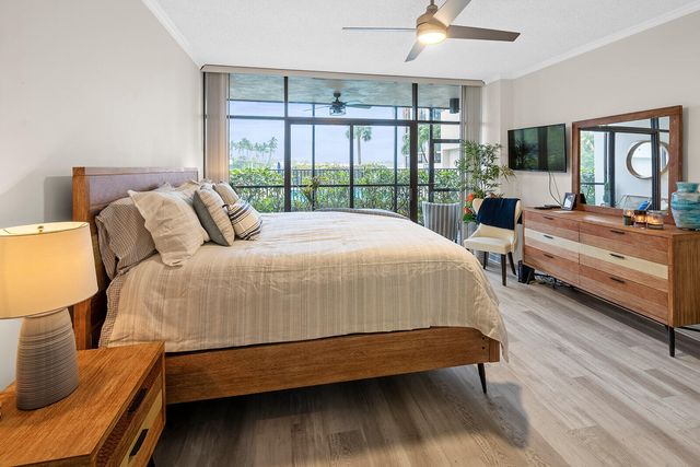 11370 Twelve Oaks Way 118, North Palm Beach, FL 33408